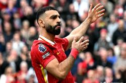 萨拉赫迎来三赛季高光表现，FPX球迷沸腾！(1011赛季巴萨名单)jiuyou